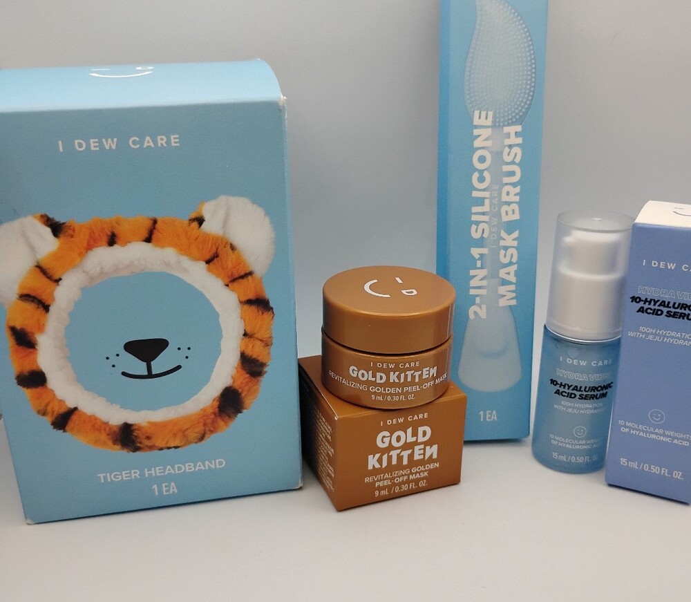 I Dew Care Skincare And Accessories Bundle - Picture 2 of 10